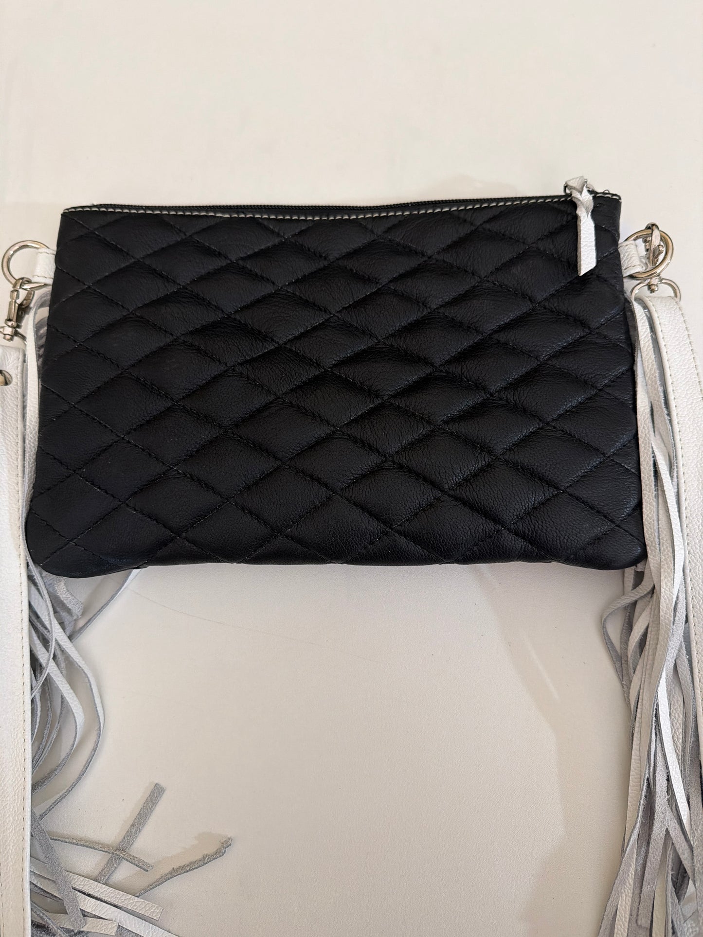 Skull crossbody
