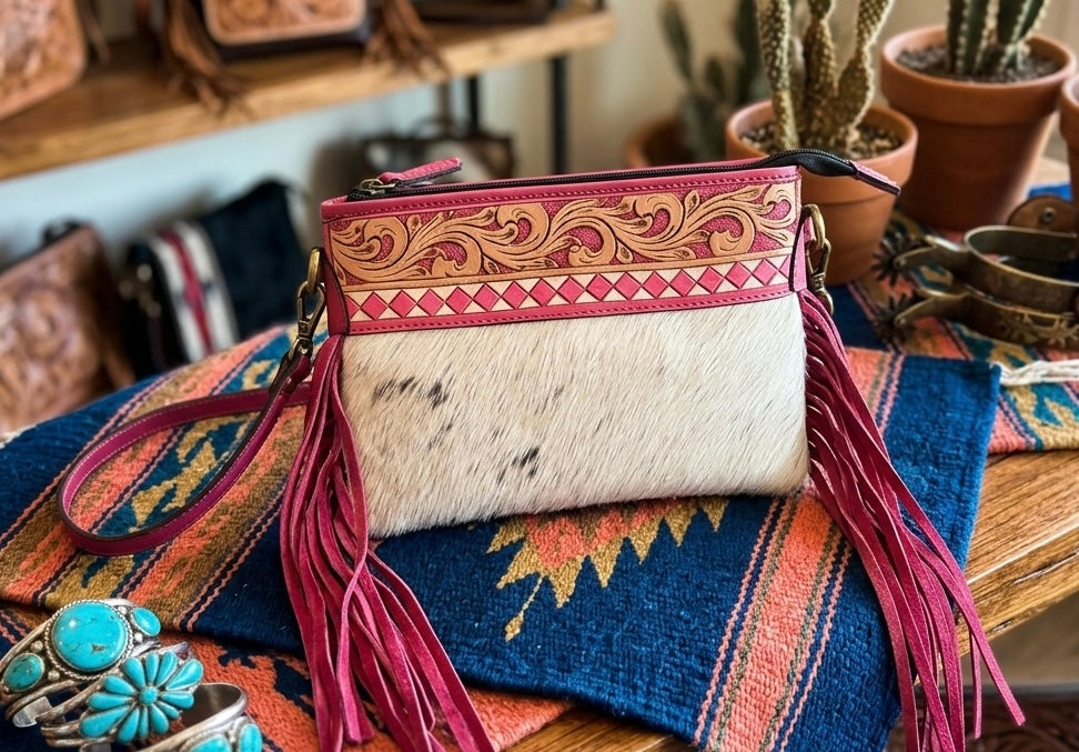 Crossbody hide / leather